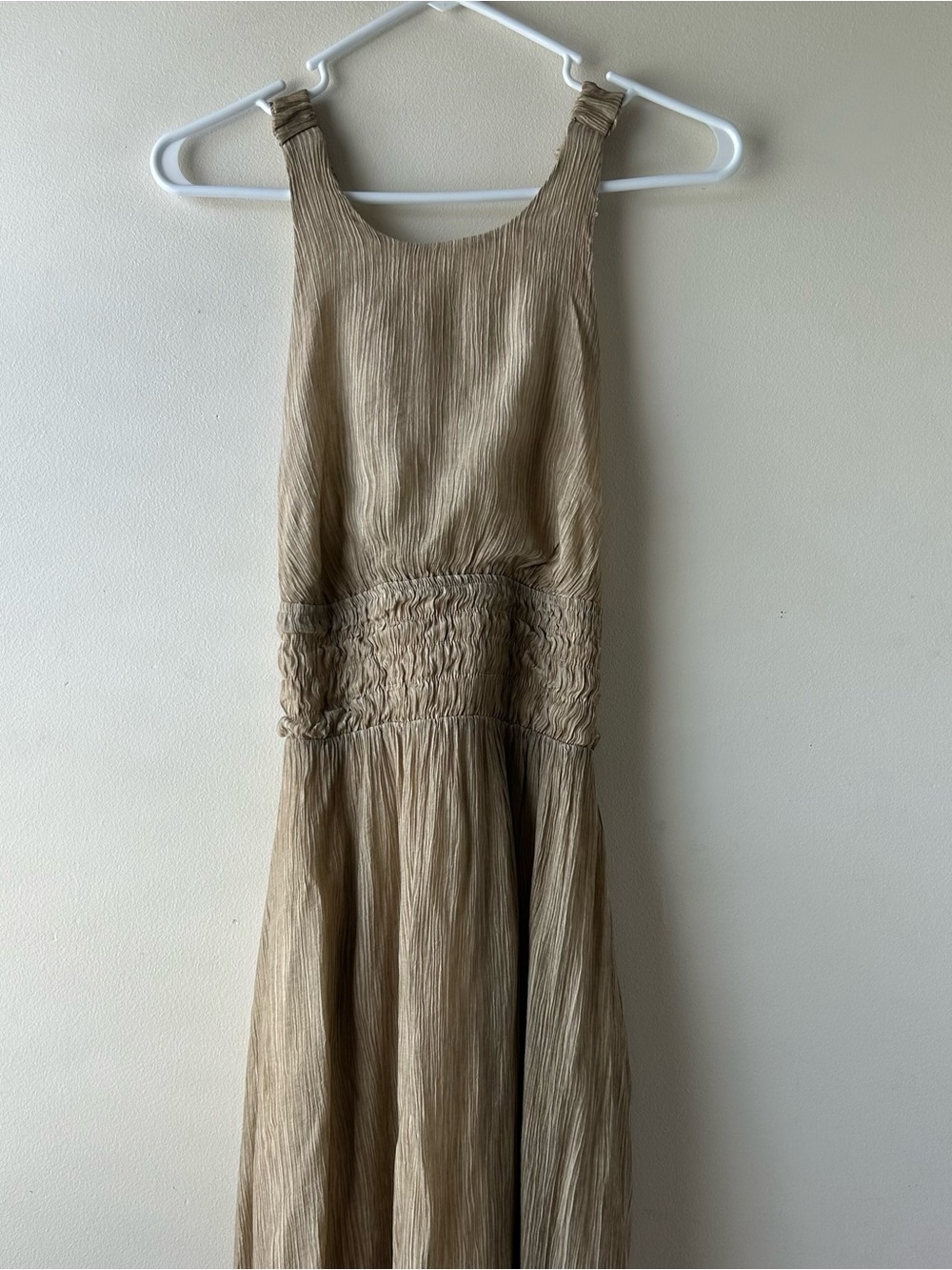 Storia Sleeveless Maxi Dress Crinkle Fabric Muted Gold M